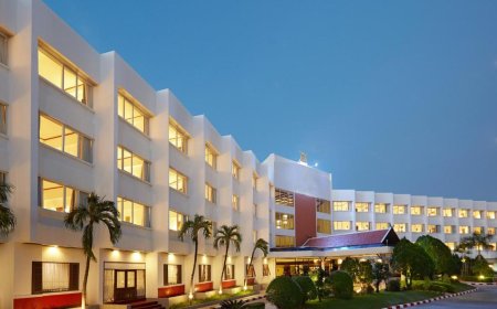 โรงแรมเซ็นทาราไลฟ์แม่สอด  Centara Life Hotel Mae Sot