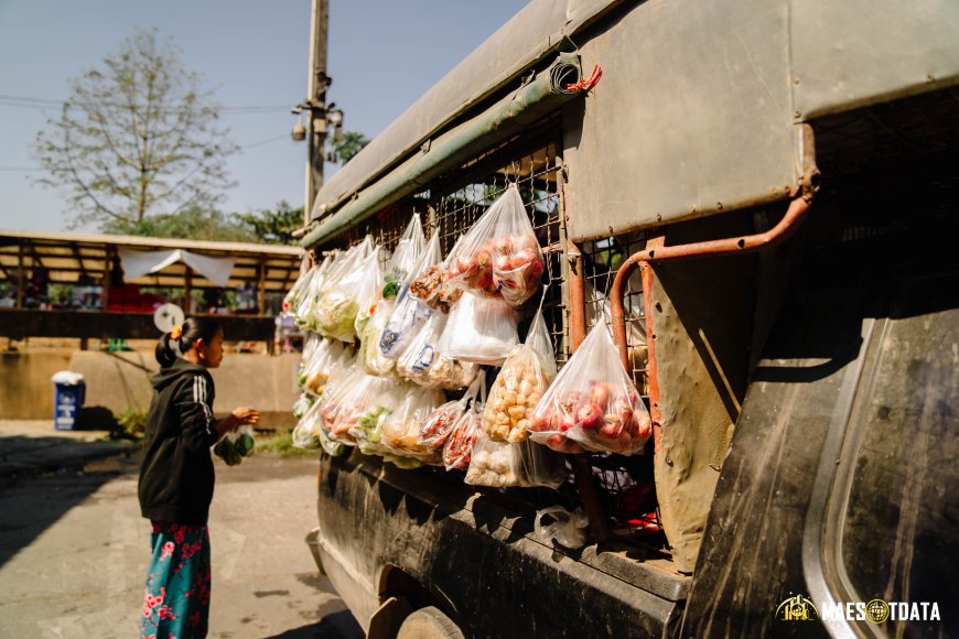ตลาดริมเมย แม่สอด - สุดประจิมที่ริมเมย ตลาดชายแดนไทย-พม่า  จังหวัดตาก