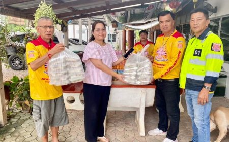 สมาคมกู้ภัยนครแม่สอด "เป็นสะพานบุญ" ช่วยเหลือเพื่อน มนุษย์หนีภัยจากการสู้รบ