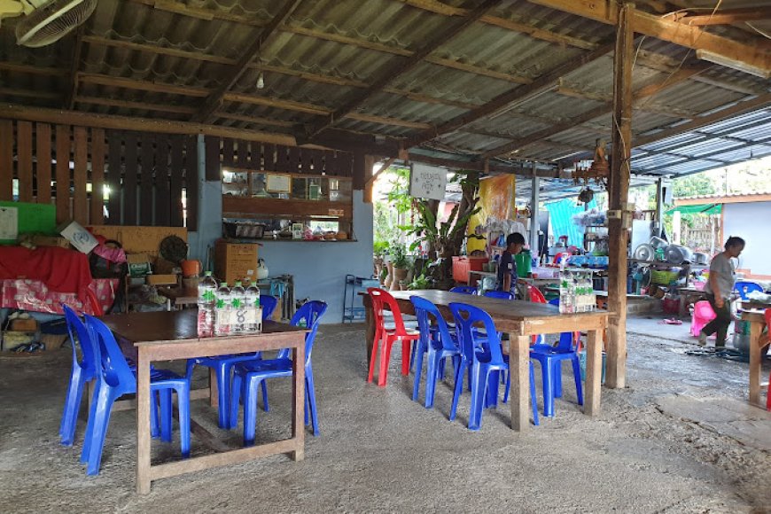 ร้านป้าอ่อน อำเภอสามเงา จังหวัดตาก