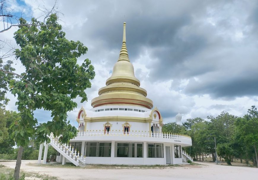 วัดพระพุทธบาทดอยโล้น(บ้านฉลอมใต้)