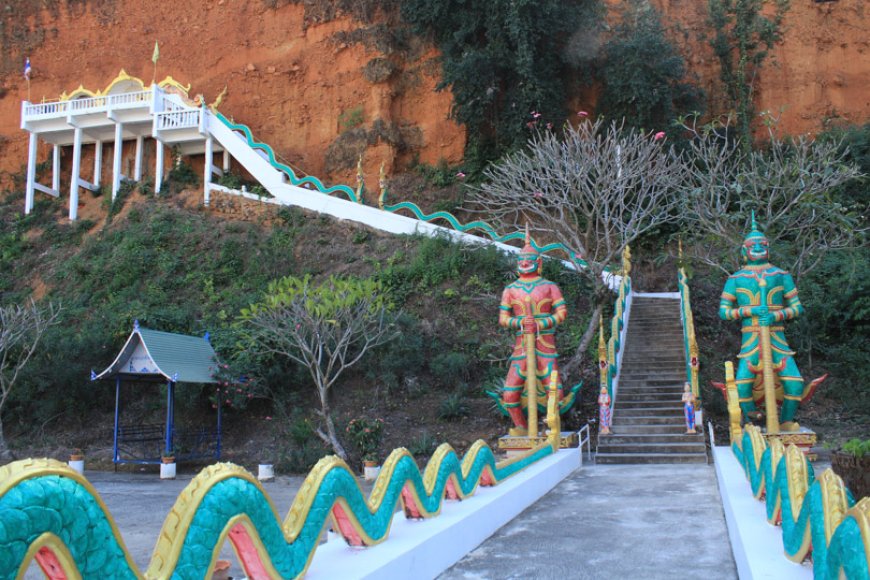 ผาสามเงา จังหวัดตาก