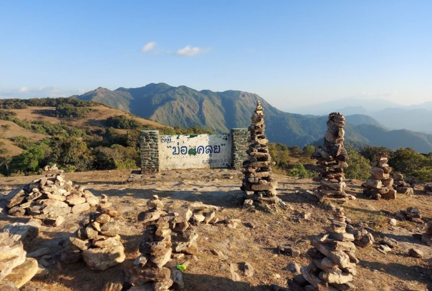 หม่อนคลุยสถานท่องเที่ยวในท่าสองยาง