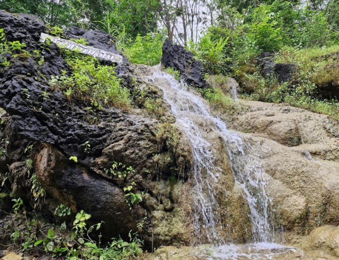 น้ำตกทีมอโบ สถานที่ท่องเที่ยวท่าสองยาง