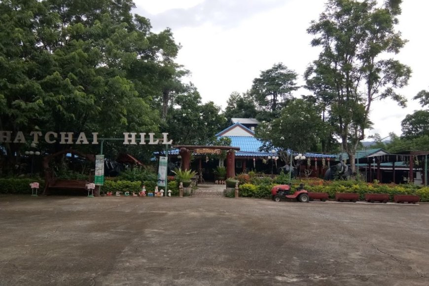 ฉัตรชัย คันทรีฮิลล์ Chatchai Country Hill