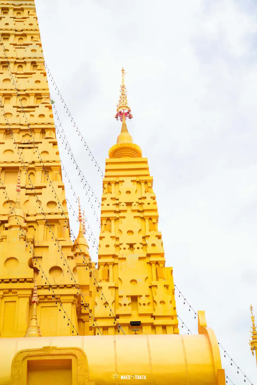  พระบรมธาตุเจดีย์ศรีเมืองฉอด ที่ วัดไทยสามัคคี อำเภอแม่สอด จังหวัดตาก