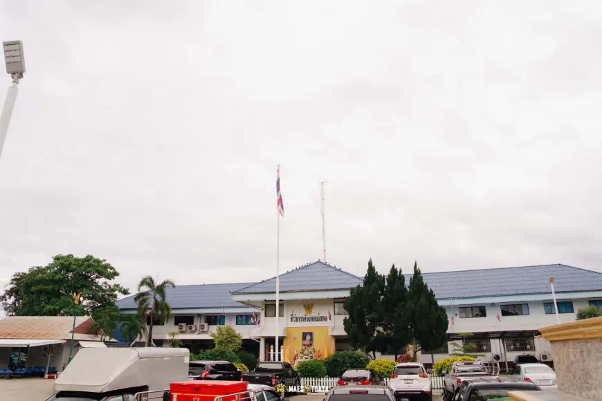 บรรยกาศด้านหน้า ที่ว่าการอำเภอแม่สอด จังหวัดตาก 