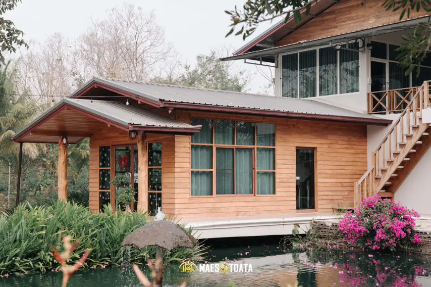 หน้าร้าน Hits's House Cafe แม่สอด