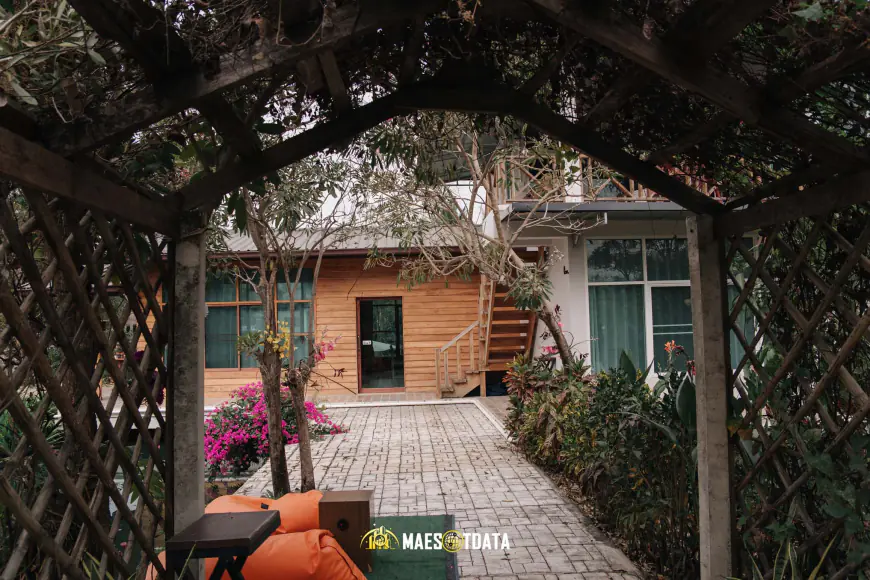 บรรยากาศสวนสุดชิคในแม่สอดที่ Hits's House Cafe