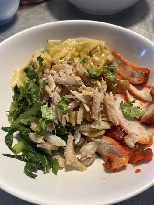 บะหมี่เกี๊ยวหน้าตู้เขียว By KruOil