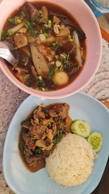 ร้านก๋วยเตี๋ยวป้าเดือนบ้านทุ่ง