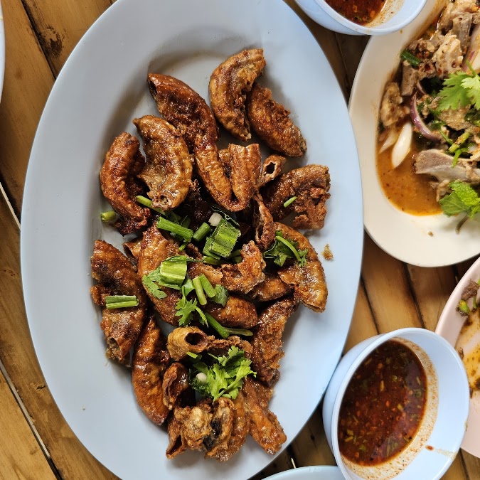ร้านลาบคนเมือง