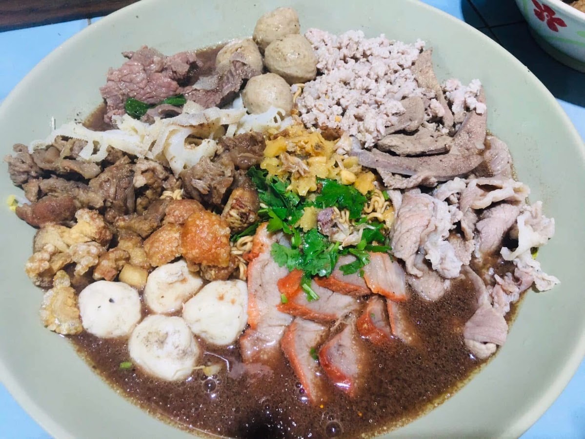 ก๋วยเตี๋ยวป้าน้อย ตามสั่ง