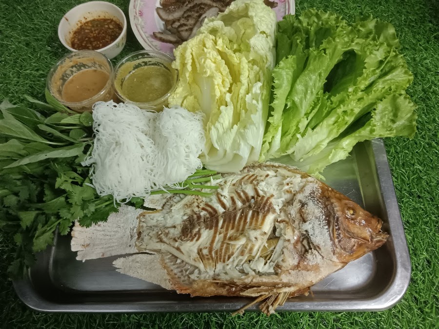 กับแกล้มข้างแก้ว