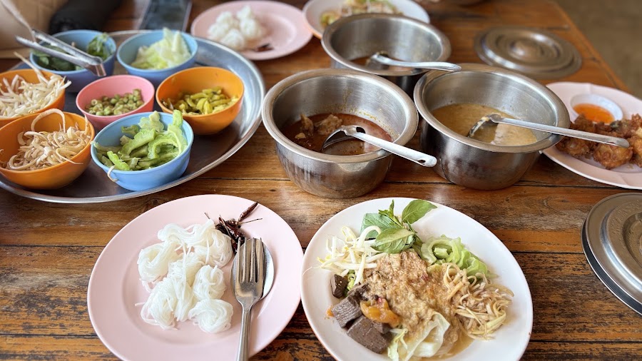 ร้านกาแฟหม้อดินขนมจีนขยุ้ม(เจ้าเก่า)