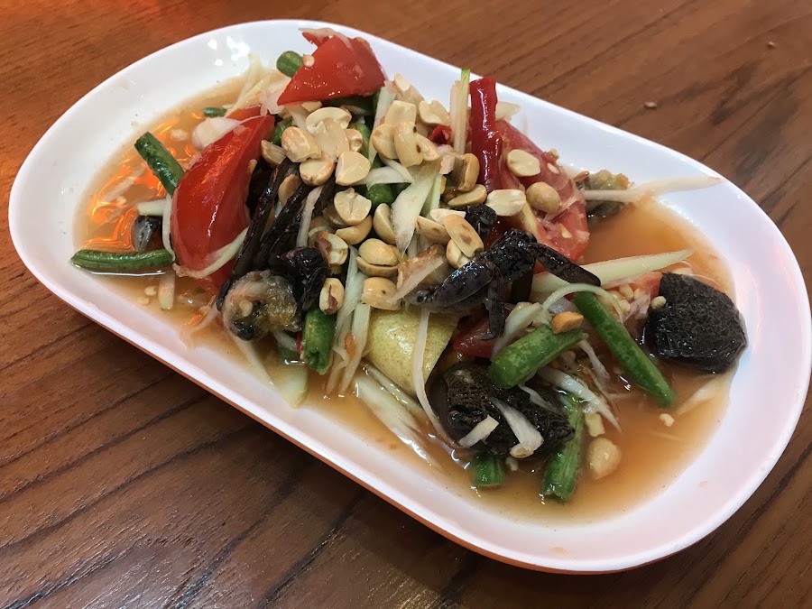 ร้านไส้อั่วแม่สอด