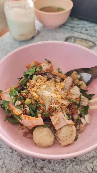 ร้านก๋วยเตี๋ยวป้าเดือนบ้านทุ่ง