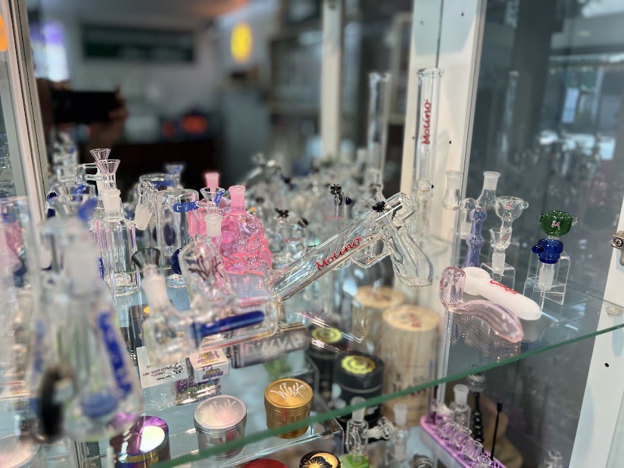 Weed shop enjoy