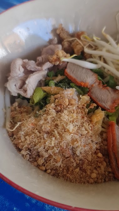 ก๋วยเตี๋ยวป้าน้อย ตามสั่ง