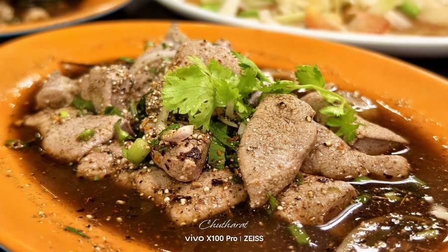 วันดีลาบเป็ด แม่สอด เจ้าเก่า สาขา 1(สี่แยกโรบินสัน)