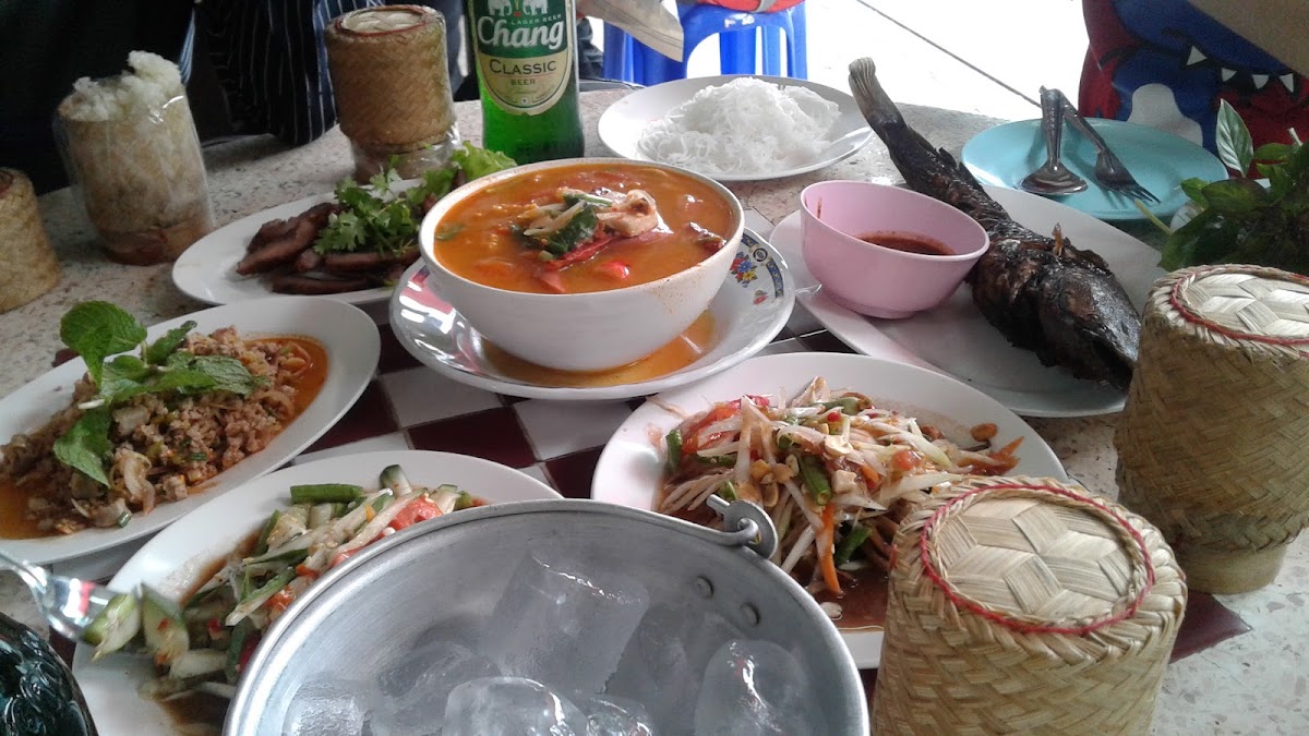 ร้านส้มตำอีสานรสแซ่บ