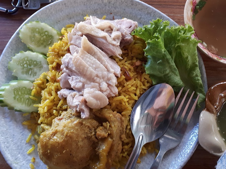 ครัวการีมฮาล้าลฟูด kareem kitchen