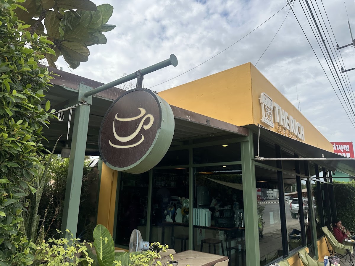 The Rich Cafe & Bistro
