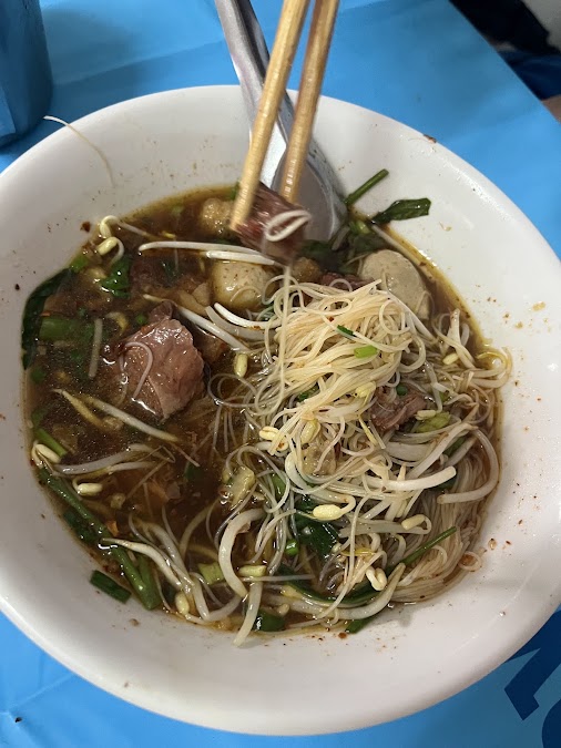 ก๋วยเตี๋ยวป้าลอง