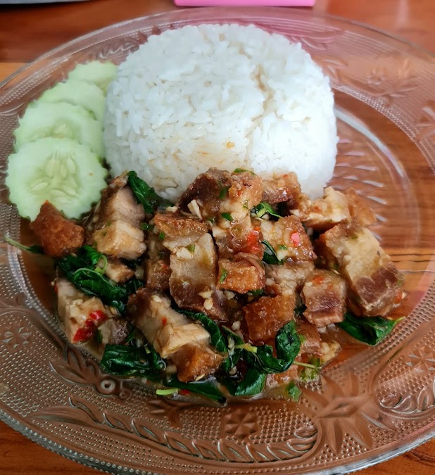 ข้าวมันไก่ประตูชัย(ลำปาง)