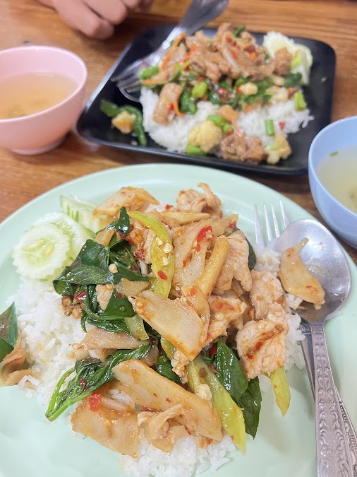 ก๋วยเตี๋ยวโรงเหล้า